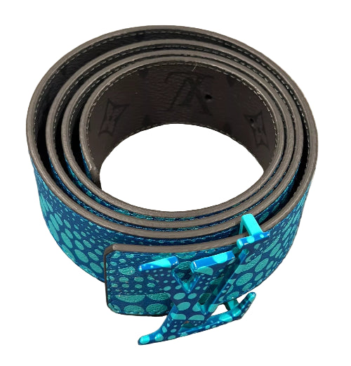 Blue patterned belt with a blue buckle on a gray surface
